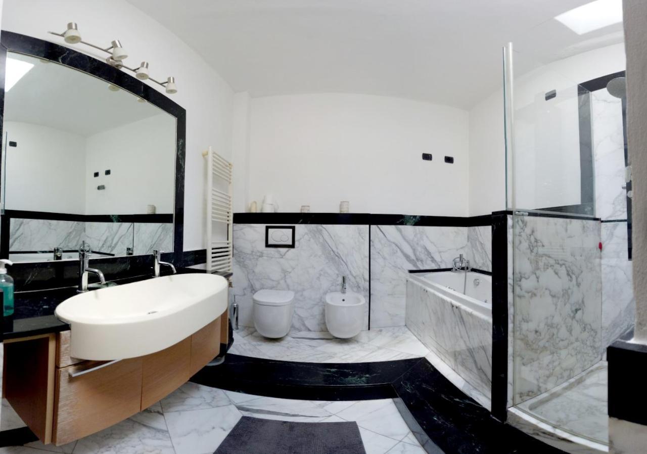 Stupenda Mansarda Centralissima, Finiture Di Lusso Carrara Eksteriør billede