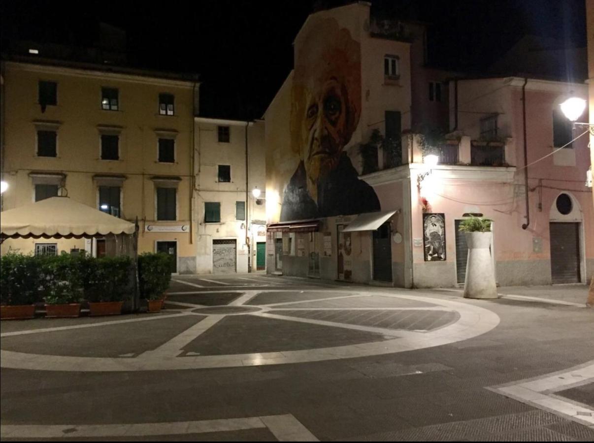 Stupenda Mansarda Centralissima, Finiture Di Lusso Carrara Eksteriør billede